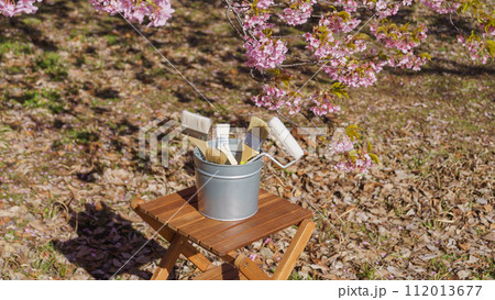 桜と塗装道具｜リフォーム・塗装業者・DIY イメージ 112013677