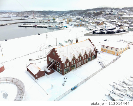 早春の北海道江差町で江差港マリーナと開陽丸の風景を撮影 早春の北海道江差町で江差港マリーナと開陽丸の風景を撮影 112014444