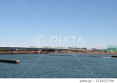 相模川河口からトラスコ湘南大橋　風景 112015746