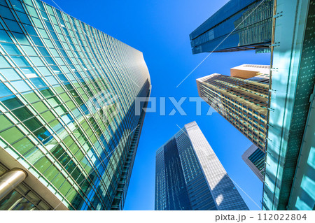 日本の東京都市景観 脱コロナ・2週連続急減。汐留のオフィス街などを望む。新時代へ＝2月27日 112022804