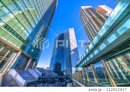 日本の東京都市景観 脱コロナ・2週連続急減。汐留のオフィス街などを望む。新たな時代へ＝2月27日 112022917