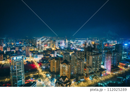 中国 黒竜江省 ハルビン 龍塔からの夜景 中国 黒竜江省 ハルビン 龍塔からの夜景 112025289