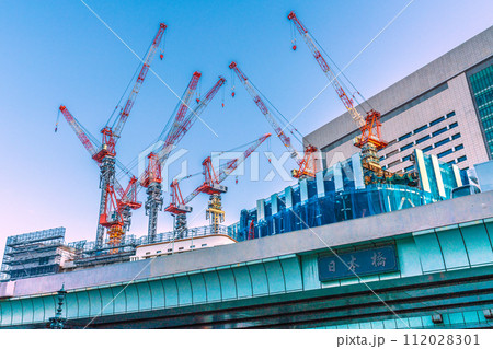 日本の東京都市景観 日本橋一丁目の再開発事業などを望む＝令和6年2月27日 112028301