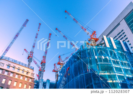 日本の東京都市景観 日本橋一丁目の再開発事業などを望む＝令和6年2月27日 112028307