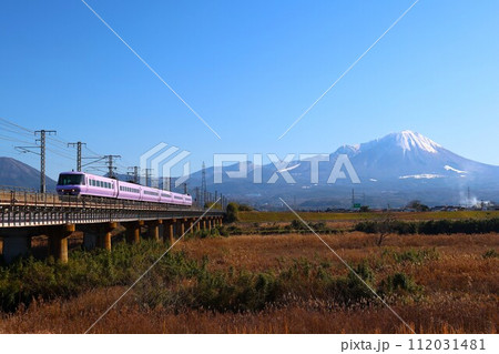 【JR西日本】381系「やくも」〜スーパーやくも〜と大山（山陰本線：伯耆大山〜東山公園） 112031481
