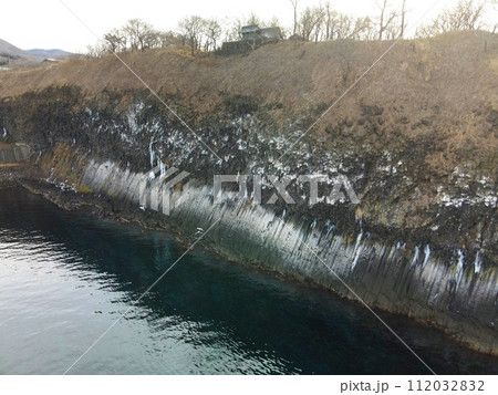 早春の北海道乙部町でしびの岬の風景を撮影 112032832