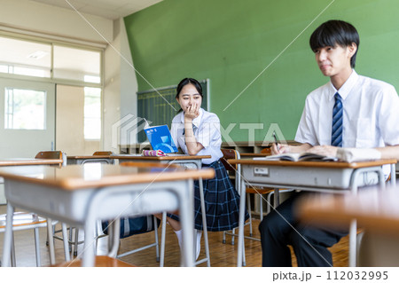 スクールライフ（学校生活）のイメージ素材 112032995