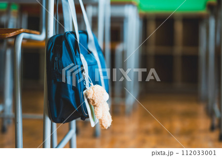 スクールライフ（学校生活）のイメージ素材 112033001