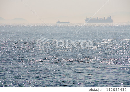 今治大角鼻から見た海の風景 今治大角鼻から見た海の風景 112035452