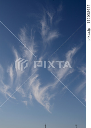 今治港で見た筋雲 112038435