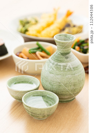 冷酒と和食のおつまみ 冷酒と和食のおつまみ 112044386