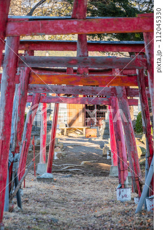 古い鳥居の連なり【寿命稲荷大明神】 112045330