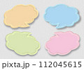 立体感のあるカラフルな吹き出しの背景 112045615