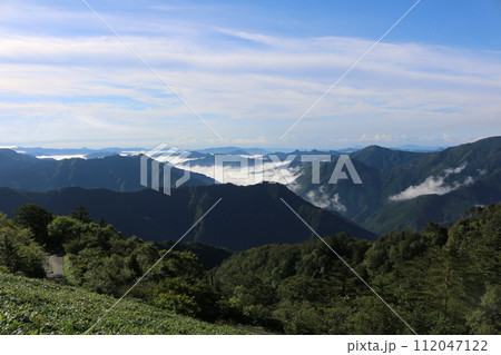 夏の石鎚山系 112047122