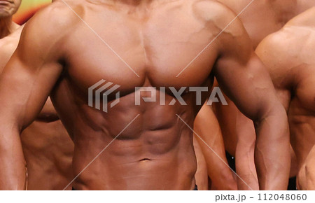 ボディビル 112048060