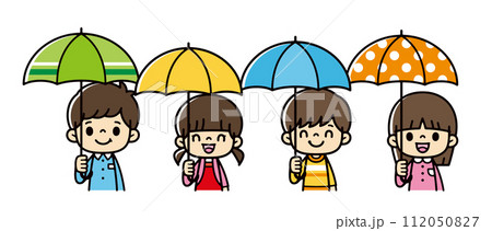 カラフルな傘をさす可愛い子供たちのイラスト 112050827