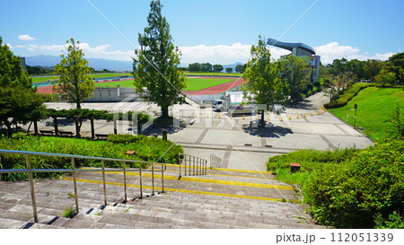 イベント設営中の愛鷹広域公園多目的競技場 112051339