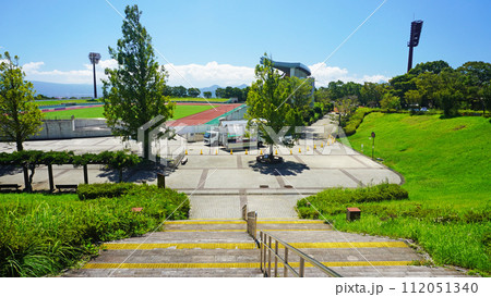 イベント設営中の愛鷹広域公園多目的競技場 112051340