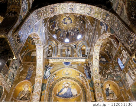 ノルマンニ宮殿にあるパラティーナ礼拝堂 (イタリア パレルモ市) ノルマンニ宮殿にあるパラティーナ礼拝堂 (イタリア パレルモ市) 112051530