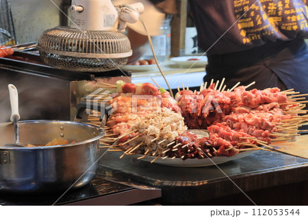 焼鳥の串　焼鳥屋の仕込み 112053544