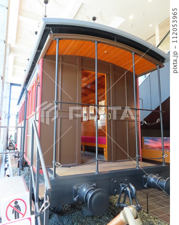 横浜みなとみらいにあるシァル桜木町にある旧横濱鉄道歴史展示、日本最古の機関車 112053965