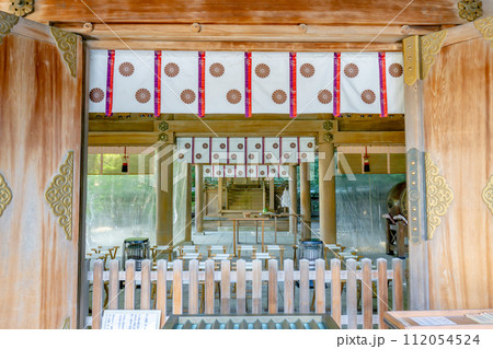 大阪府四條畷市南野の四條畷神社(楠公さん) 本殿 大阪府四條畷市南野の四條畷神社(楠公さん) 本殿 112054524