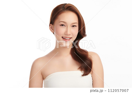 Beautiful young asian woman with clean fresh skin on white background, Face care, Facial treatment, Cosmetology, beauty and spa, Asian women portrait. 112057007