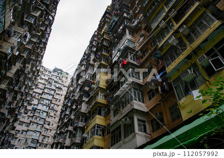香港　益発大廈(モンスターマンション) 112057992