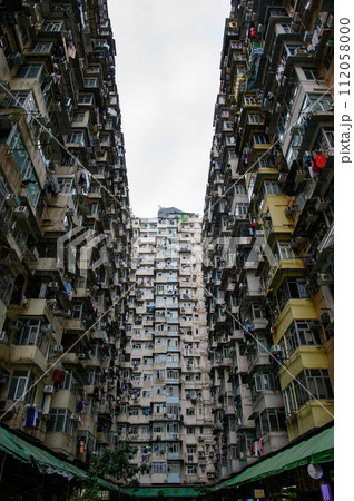 香港　益発大廈(モンスターマンション) 112058000