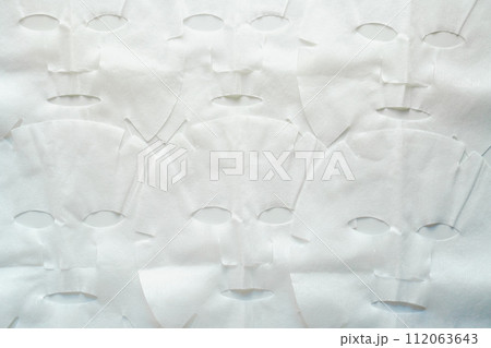 肌に潤いを与える保湿成分たっぷりのフェイシャルマスク 112063643