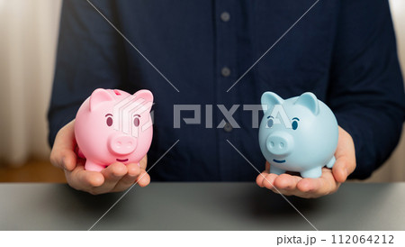 Deposits to choose from. Banking for couples. Joint accounts for shared expenses to individual accounts for personal savings. Managing joint finances effectively. Financial goals, trust levels 112064212