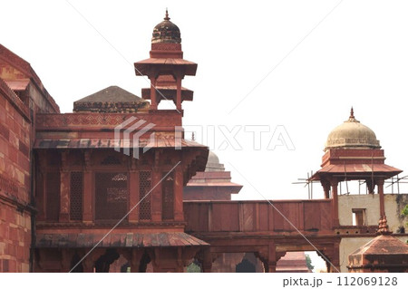 インド アーグラ近郊 ファテープル･シークリー 宮廷地区の建物 112069128
