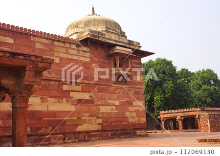 インド アーグラ近郊 ファテープル・シークリー 宮廷地区の景色 インド アーグラ近郊 ファテープル・シークリー 宮廷地区の景色 112069130