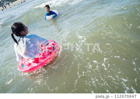 Ocean bathing Ocean bathing 112070847