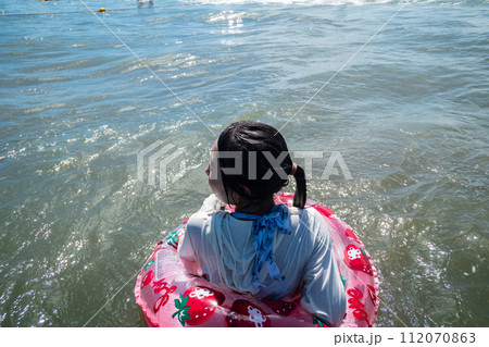 Ocean bathing Ocean bathing 112070863