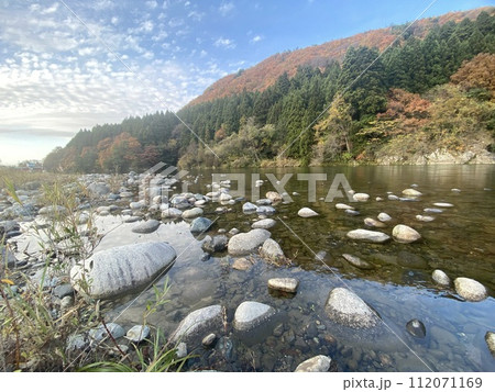 早出川渓谷の紅葉 新潟県五泉市 早出川渓谷の紅葉 新潟県五泉市 112071169