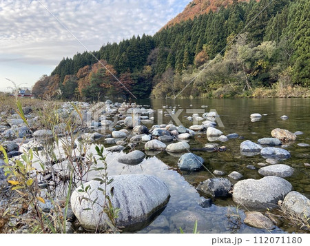 早出川渓谷の紅葉 新潟県五泉市 早出川渓谷の紅葉 新潟県五泉市 112071180