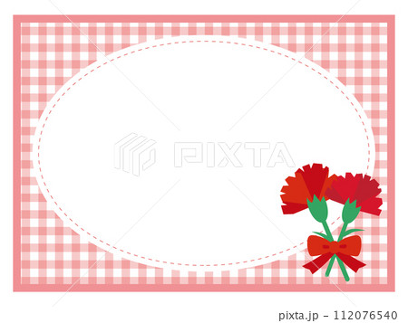 母の日の赤いカーネーションのメッセージカード　ピンクのチェック柄　楕円形のフレーム 112076540