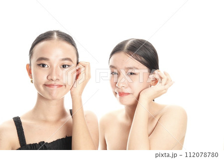 美しい二人の女性 美しい二人の女性 112078780