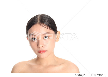 美しい女性 112079849