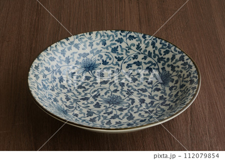 和柄の皿 112079854