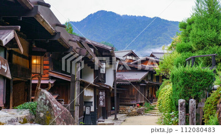 妻籠宿　寺下の町並み　山 112080483