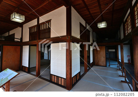 土佐国「高知城」の本丸・天守閣の内部と城下町の眺望 土佐国「高知城」の本丸・天守閣の内部と城下町の眺望 112082205