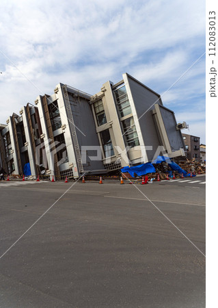 能登半島地震 倒壊したビル 能登半島地震 倒壊したビル 112083013