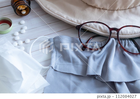 花粉症対策のイメージ背景 112084027