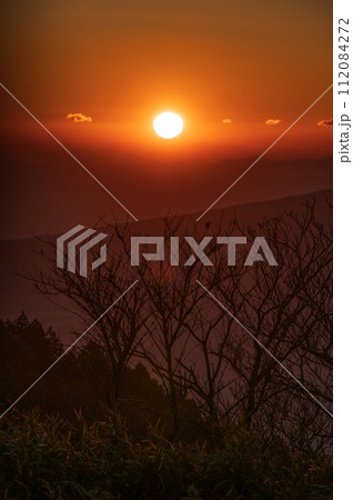 オレンジ色 箱根の夕陽 オレンジ色 箱根の夕陽 112084272