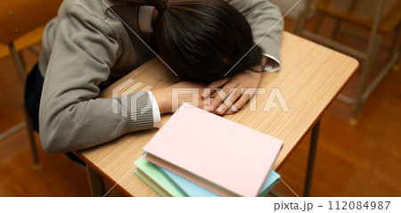 学生生活のイメージカット 112084987