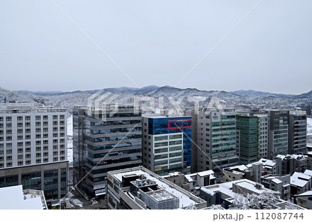 慰礼新都市 南慰礼駅前通りの町並み【京畿道城南市】 慰礼新都市 南慰礼駅前通りの町並み【京畿道城南市】 112087744