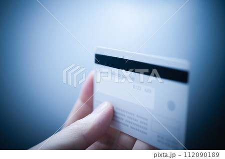 クレジットカードのイメージ 112090189