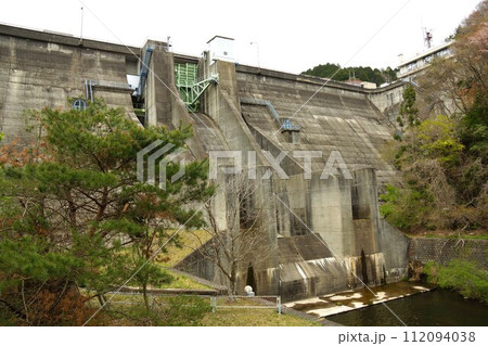 下流からの花貫ダム堤体 112094038